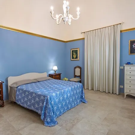 Old House - Historic Beauty Home,